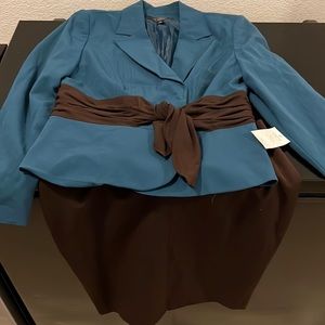 NEW Women’s Signature by Larry Levine 2 Piece Suit Set
